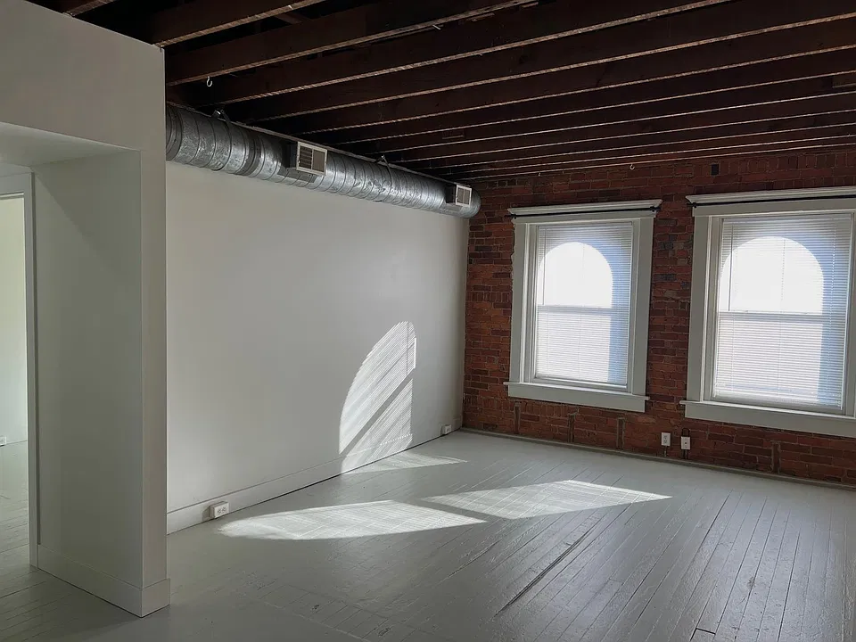 1221 N High St #3D