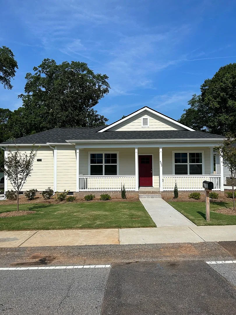 Greenville, 3BD/2BA, 1420SF — Photo 1