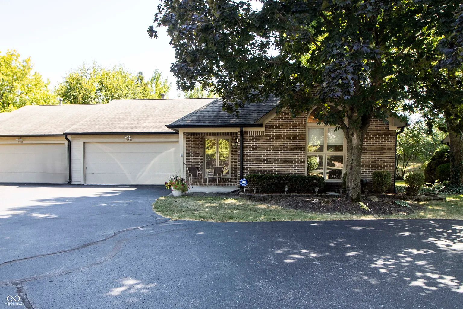 9514 Cadbury Cir photo 1