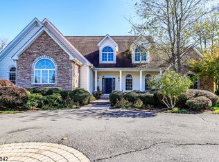 4 Belmont Ct, Flemington, NJ 08822