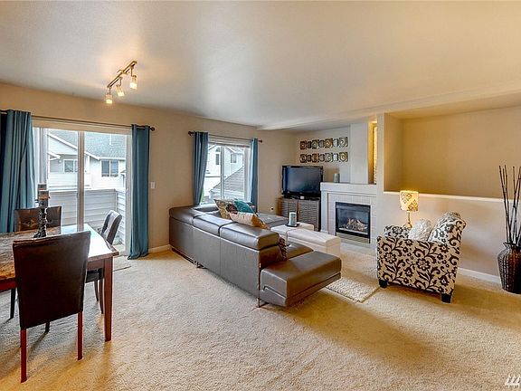 4th image of 8916 Meridian Pl NE #A204
