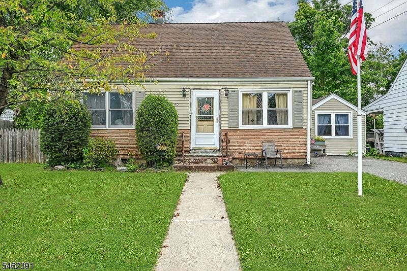 1st image of 40 Wanaque Ave