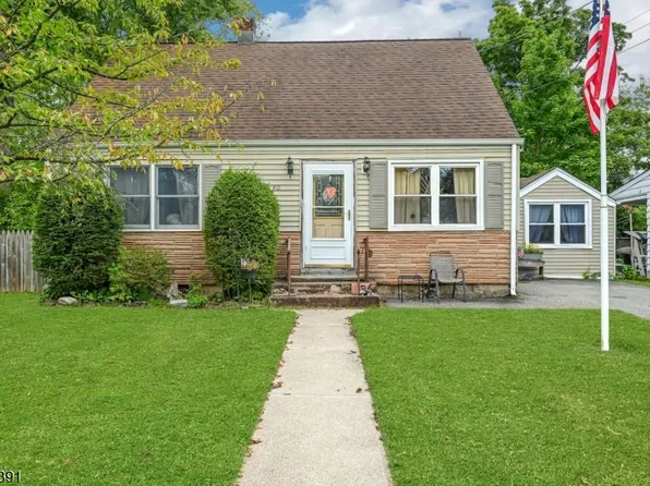 40 Wanaque Ave, Wanaque Boro, NJ 07420