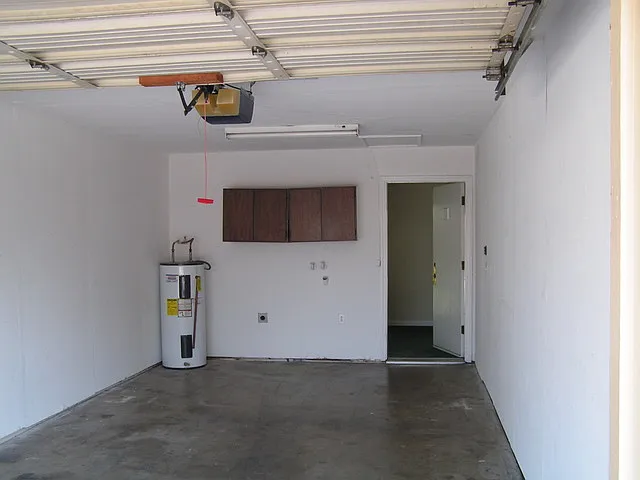 2684 Wilson Ave — Photo 9