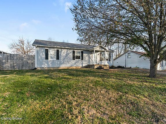 2nd image of 405 Eastview Cir