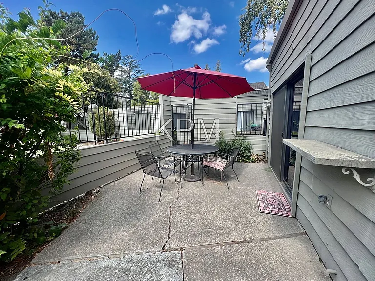 6829 Mill Springs Ct — Photo 9