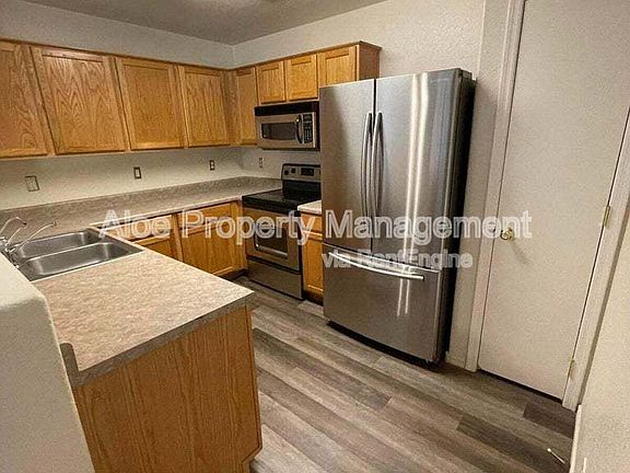 3rd image of 46095 W Windmill Dr
