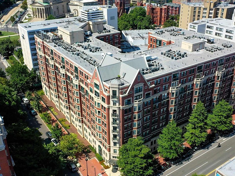 Building Photo 2