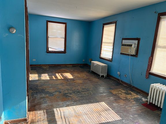 3rd image of 5345 S Lawndale Ave