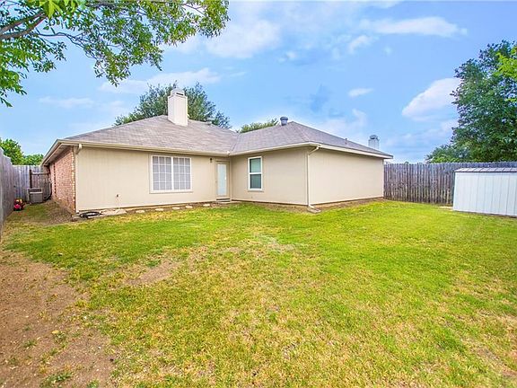 2nd image of 4105 Nandina Ct