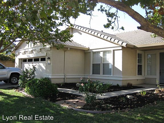 5th image of 2551 N Park Dr