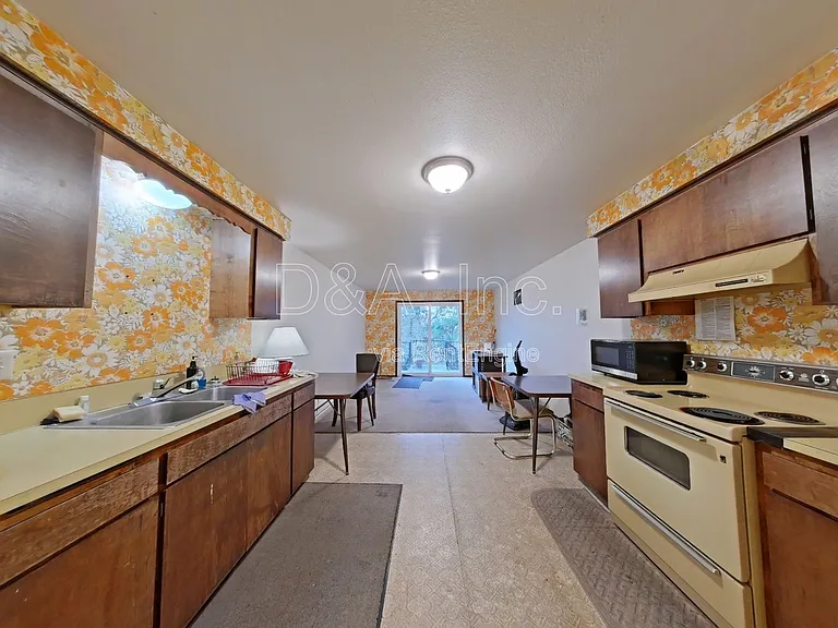 697 Jefferson St SE #10 — Photo 6