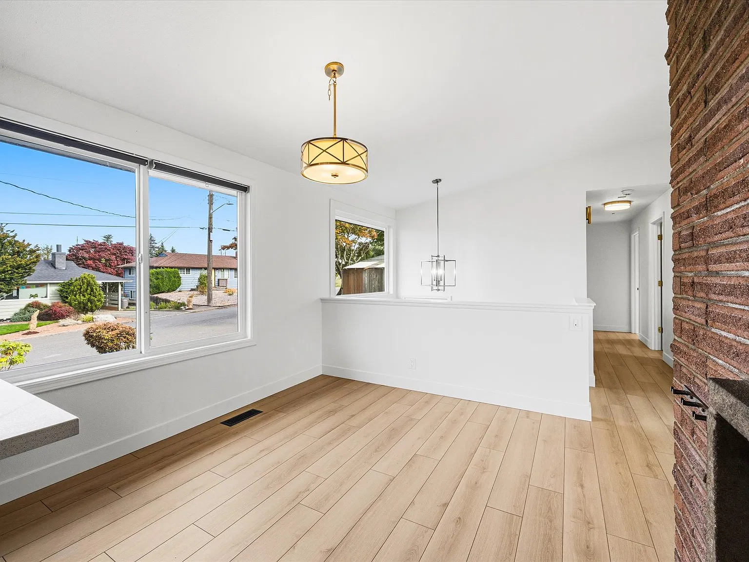 4 bed, 2360 sqft, $3,500 — Photo 3