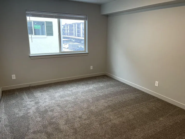 1140 W 950 N #B302 — Photo 5