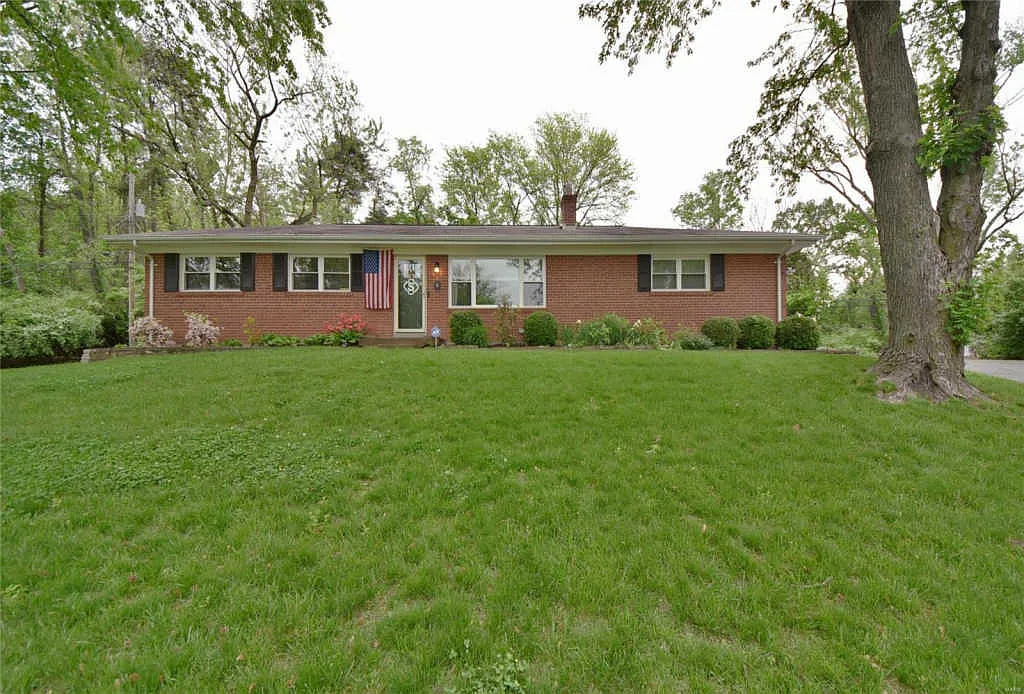 8 Hedgewood Ln photo 1