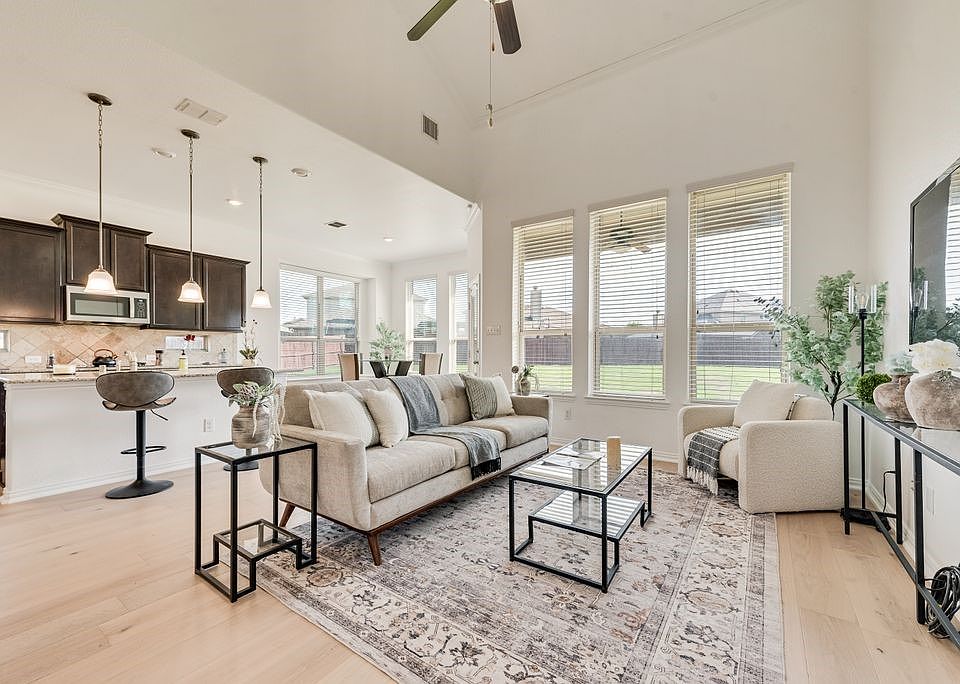 1st image of 4720 River Edge Pl