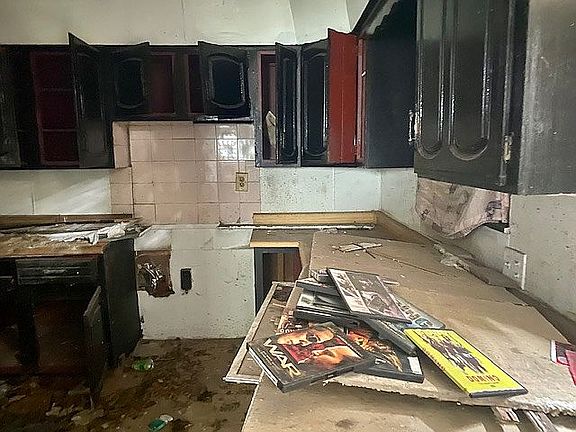 3rd image of 751 Faulkner Ave