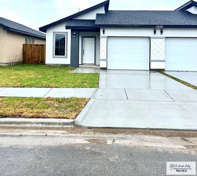 3 bed, 2.5 bath, 1250 sqft, $1,900 — Photo 2