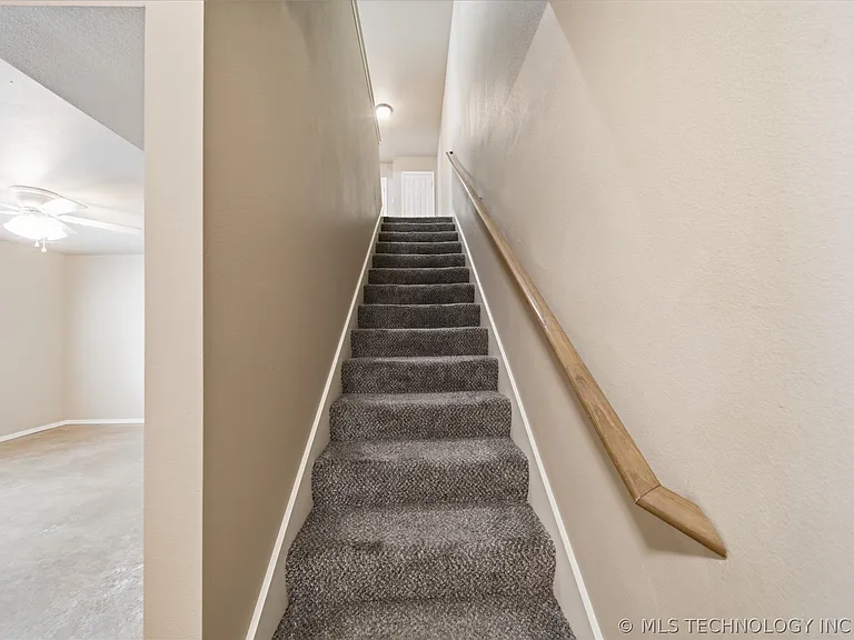 1411 W Haskell St — Photo 12