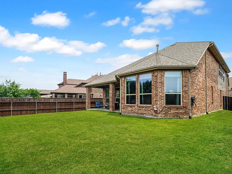 1301 Skyflower Ln — Photo 25