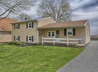 905 Mount Gretna Rd, Elizabethtown, PA 17022