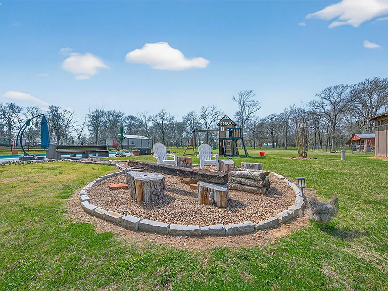 7019 Oak Ln — Photo 35