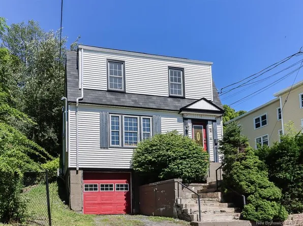 2 Glenburn Ct, Saint John, NB E2K 3Y9