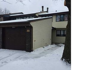 1403 Netherton Ct, East Amherst, NY 14051