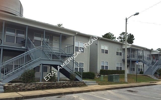 1st image of 28 Garden Ln #18
