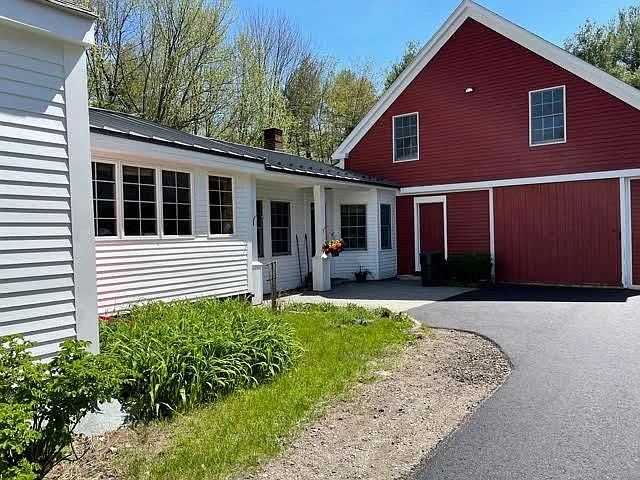 A cozy farmhouse on four wooded acres