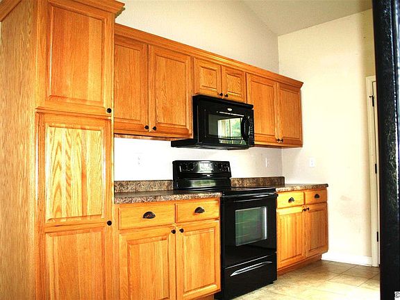 3rd image of 3005 Villas Creekside Dr