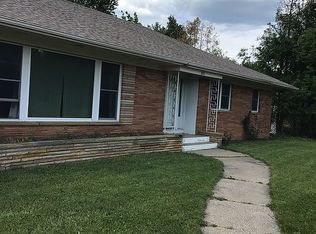 2111 Lonsdale Dr NE, Grand Rapids, MI 49503