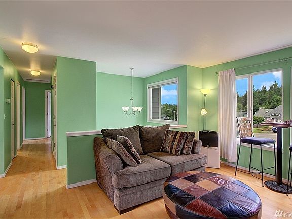 5th image of 25863 201st Ave SE
