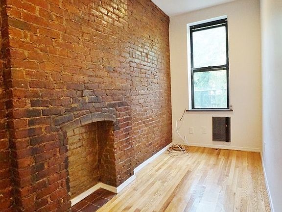 5th image of 451 W 46th St #2AA