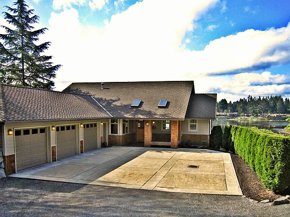 2nd image of 3729 Walthew Dr SE