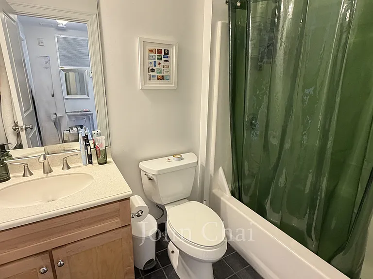 3 Sutherland Rd #2 — Photo 31
