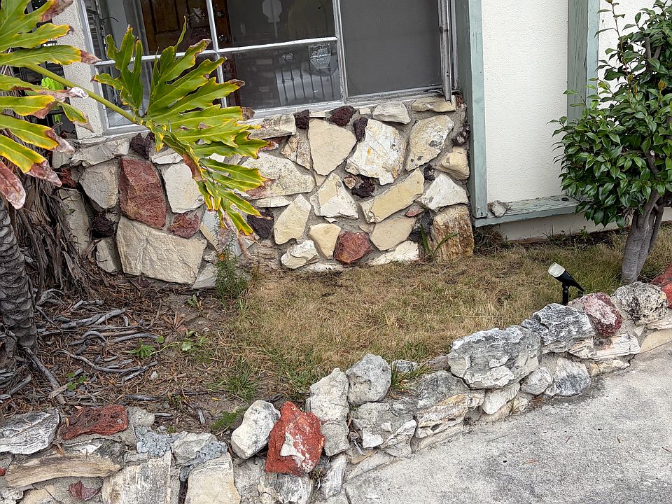 2nd image of 5065 Cartwright Ave APT 1