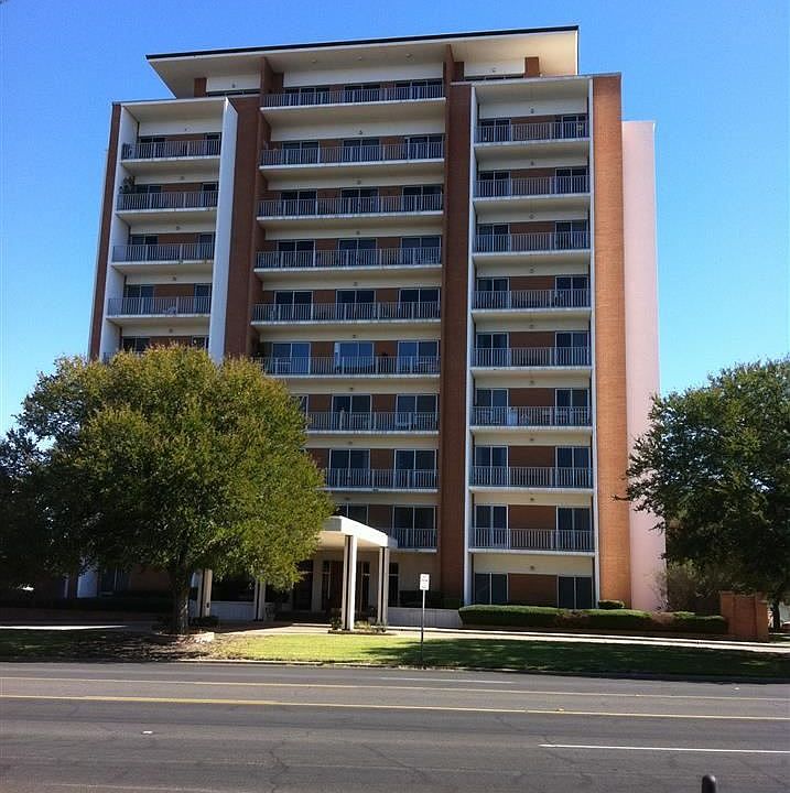 1st image of 4924 Cobbs Dr APT 4H