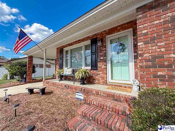 2nd image of 2211 Eaton Cir
