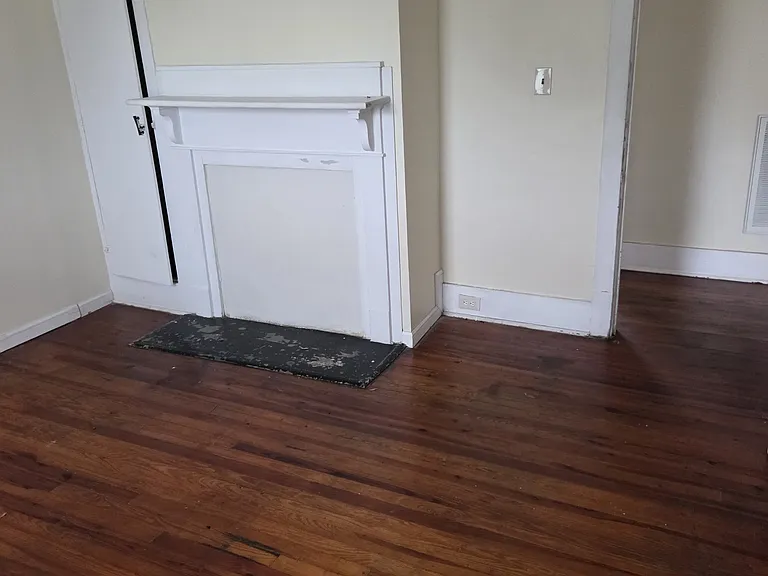 2501 Hubbard St — Photo 10