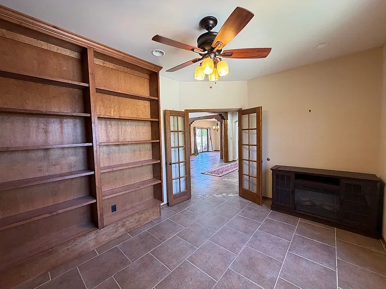 6323 Pima Pl NW — Photo 25