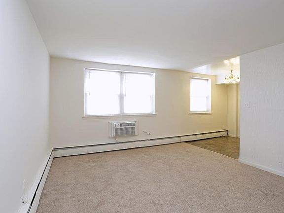 5th image of 4400 Conshohocken Ave #211A
