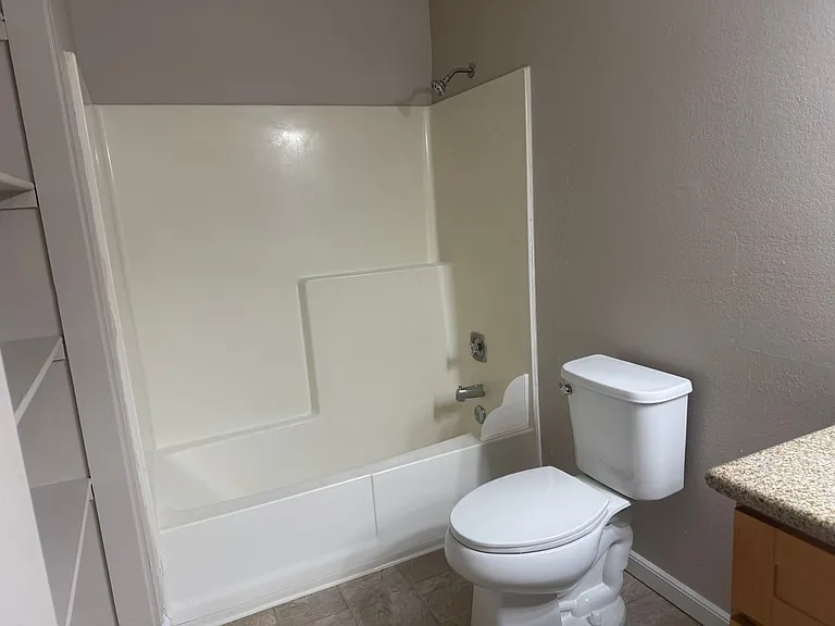 4606 Neil Rd #192 — Photo 8