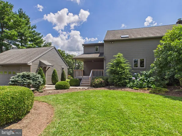 5230 Pine Hill Rd, Dover, PA 17315