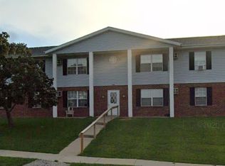 2120 Sylvan Way Apartments, West Bend, WI 53095