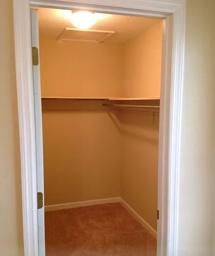 100 Brighton Hill Cir #8E — Photo 4
