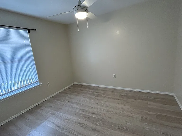 1635 W Neptune St #10 — Photo 2