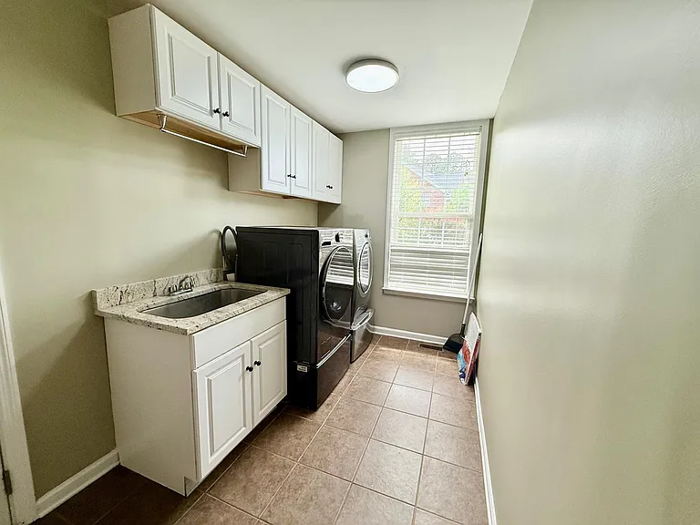 1009 Providence Forest Dr — Photo 28