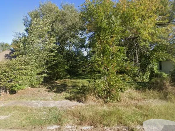 1124 W Locust St, Independence, KS 67301