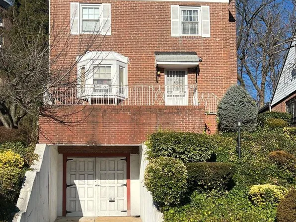 209-79 Whitehall Terrace, Queens Village, NY 11427